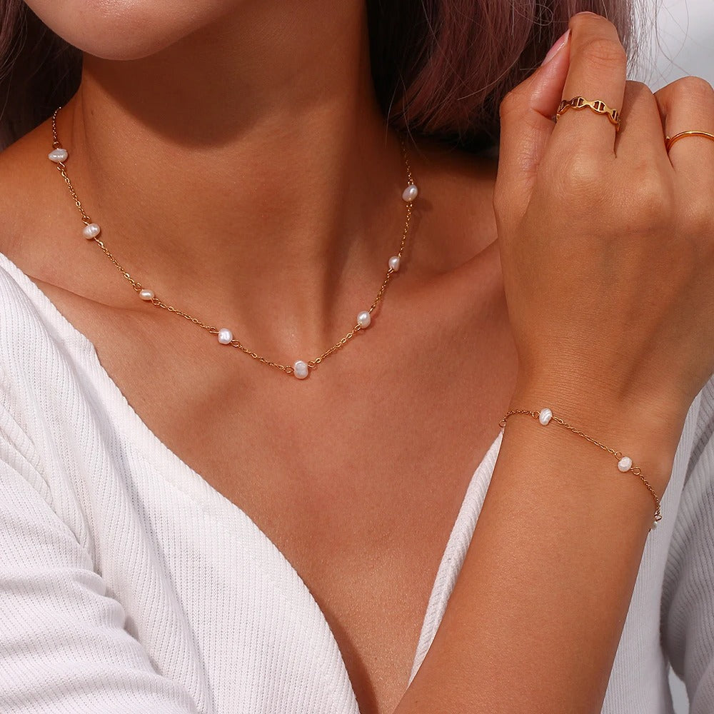 Pearl Float Bracelet