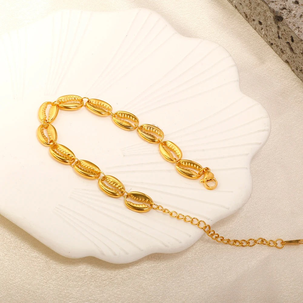 Smelted Cowrie Bracelet