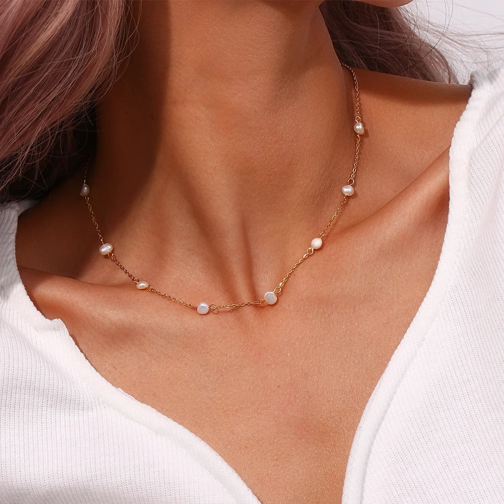 Pearl Float Necklace