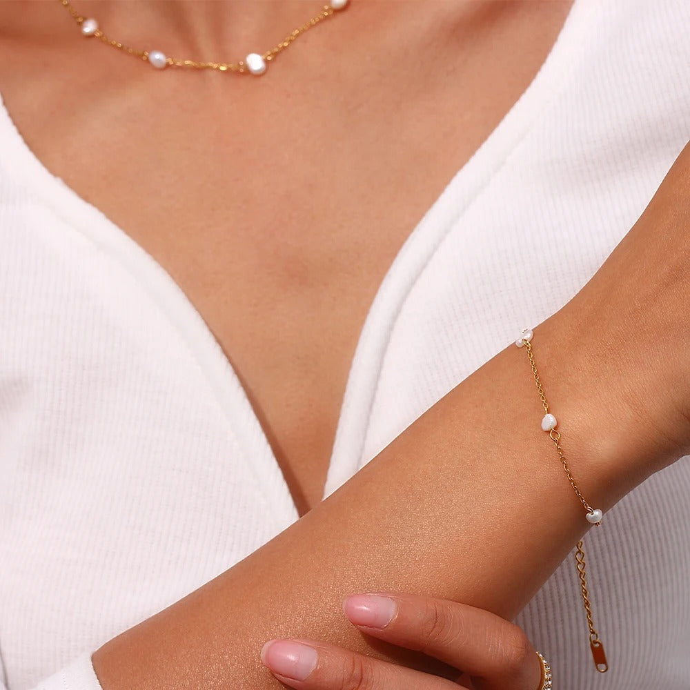 Pearl Float Bracelet